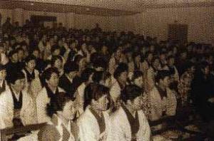 昭和34（1959）年、文化会館（当時）で行われた成人式