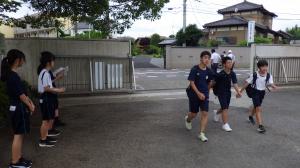 あいさつ運動の様子