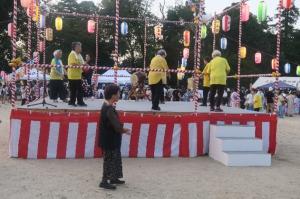 寿楽会民踊りグループの踊り