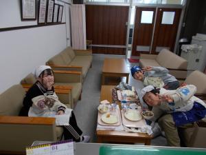 6年2組の校長室会食3