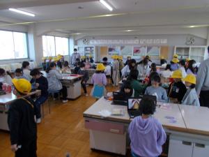 3年生がクラブ活動の見学