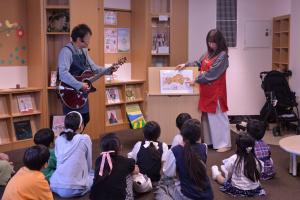 弾き語り紙芝居